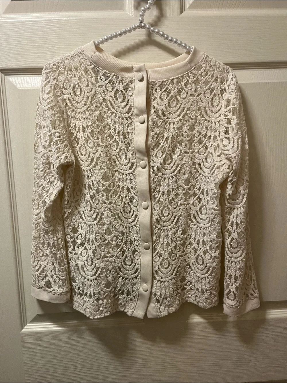 Banana Republic Women’s Cream Lace Long-Sleeve Top With Button Up Back Sz‎ Med